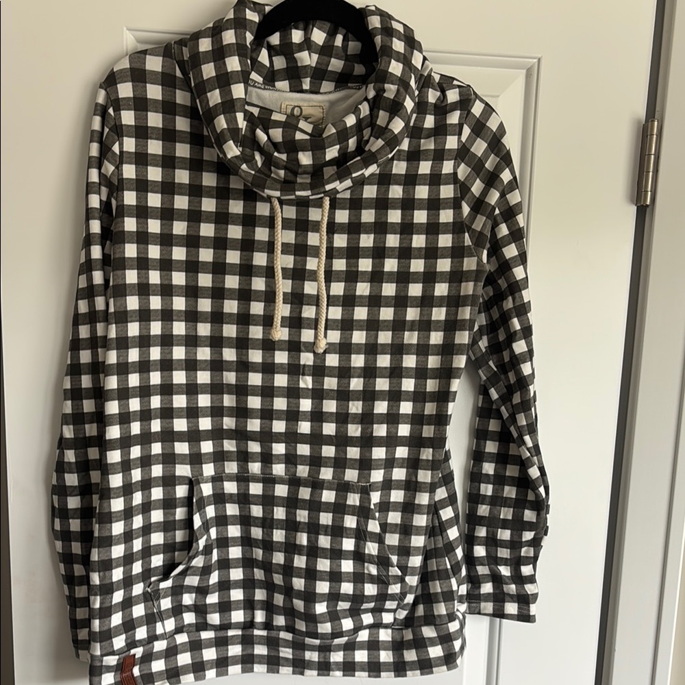 Black and White Checkered Cowl Neck Lightweight Sweatshirt